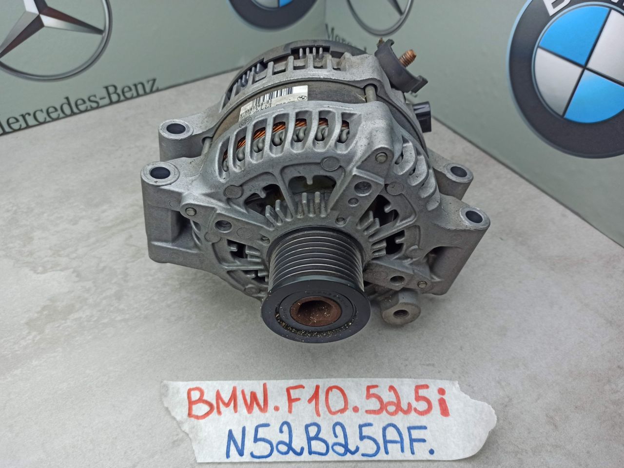 генератор BMW 5 серия F07/F10/F11 2012, 2.5 л., бензин, 7591268 - фото №1