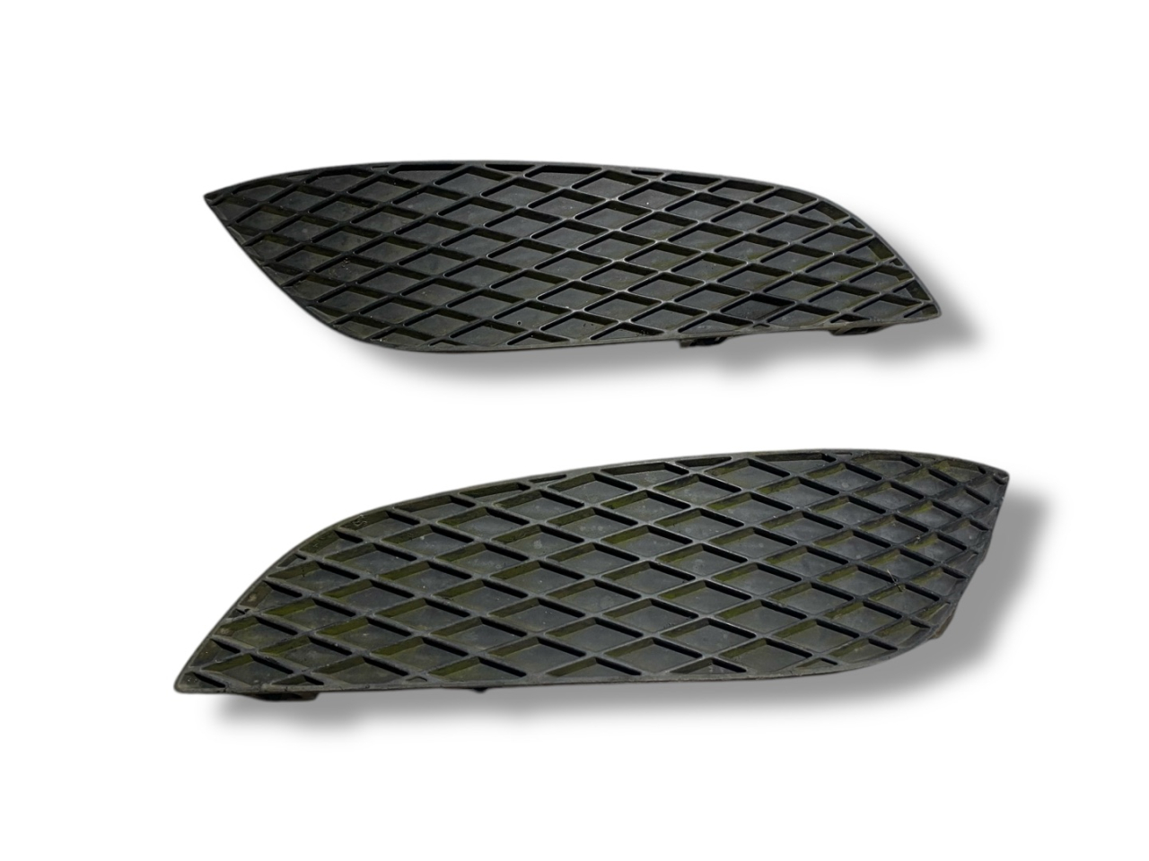 заглушка противотуманной фары Opel Astra H 2005, 1.7 л., Z 17 DTL, дизель, 5МКПП, starsilber iii / 2au, хетчбэк 5 дв., передний привод, правый руль, 13225762, 13225763 - фото №1