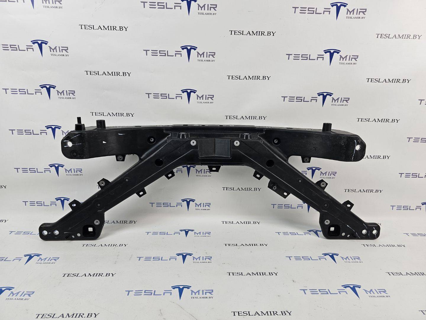 111828900 передняя панель (телевизор) Tesla Model 3 2020  1118289-00,1083501-00,1110240-00 купить по цене 17060 руб. Z34998166 -  iZAP24