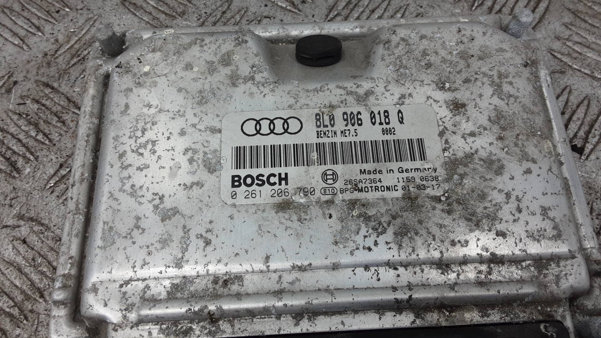 Блок управления двигателем Audi TT 8N купить в России