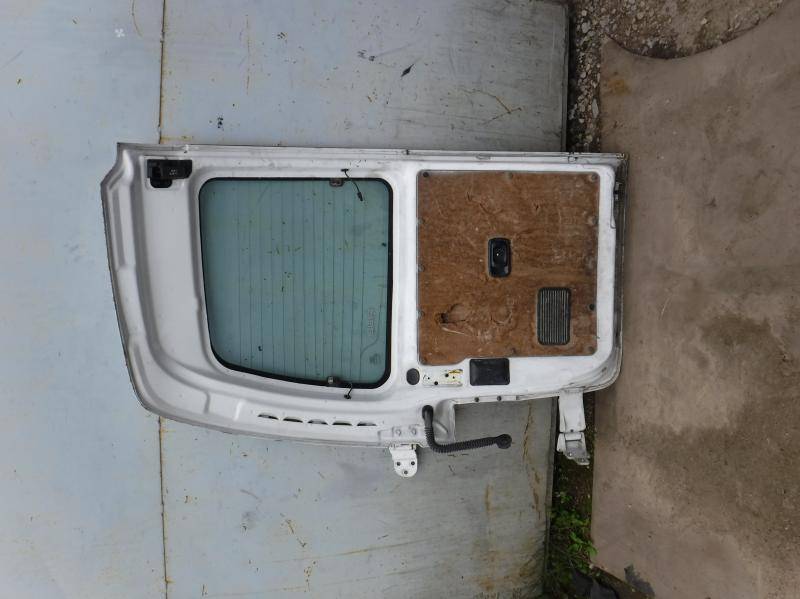Дверь распашная задняя правая Hyundai H1 1 купить в Беларуси