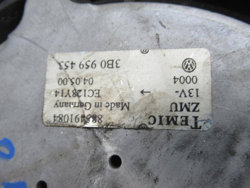 Вентилятор радиатора основного Volkswagen Passat 5 купить в России