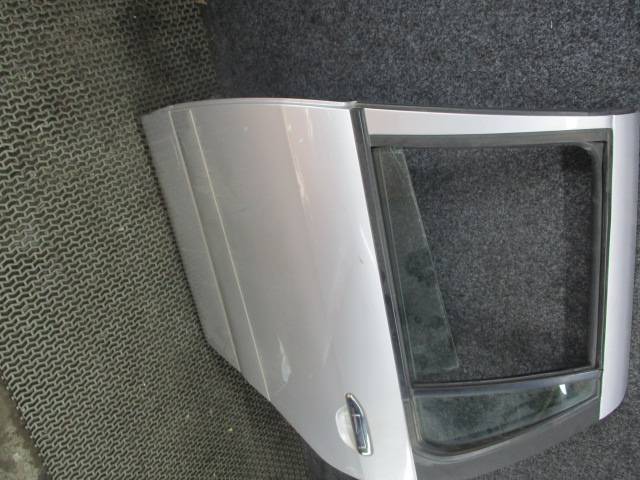 Дверь задняя левая Nissan Primera P11 купить в России