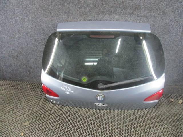 Крышка (дверь) багажника Alfa Romeo 147 (937) купить в Беларуси