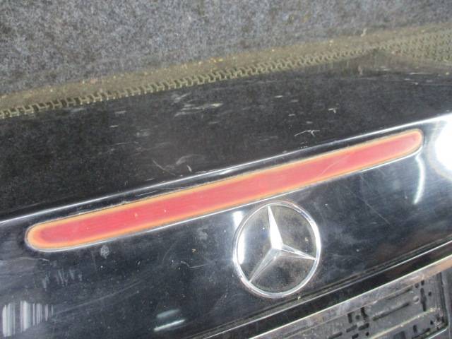 Крышка (дверь) багажника Mercedes E-Class (W210) купить в России