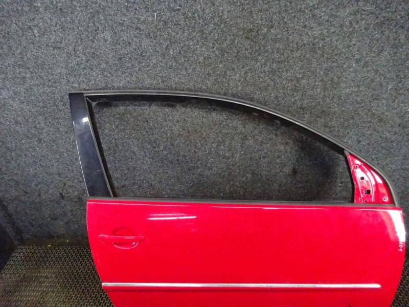 Дверь передняя правая Volkswagen Golf 5 купить в Беларуси