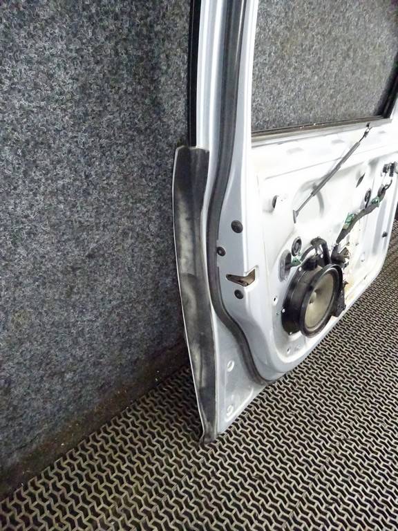 Дверь передняя левая Volkswagen Golf 4 купить в России