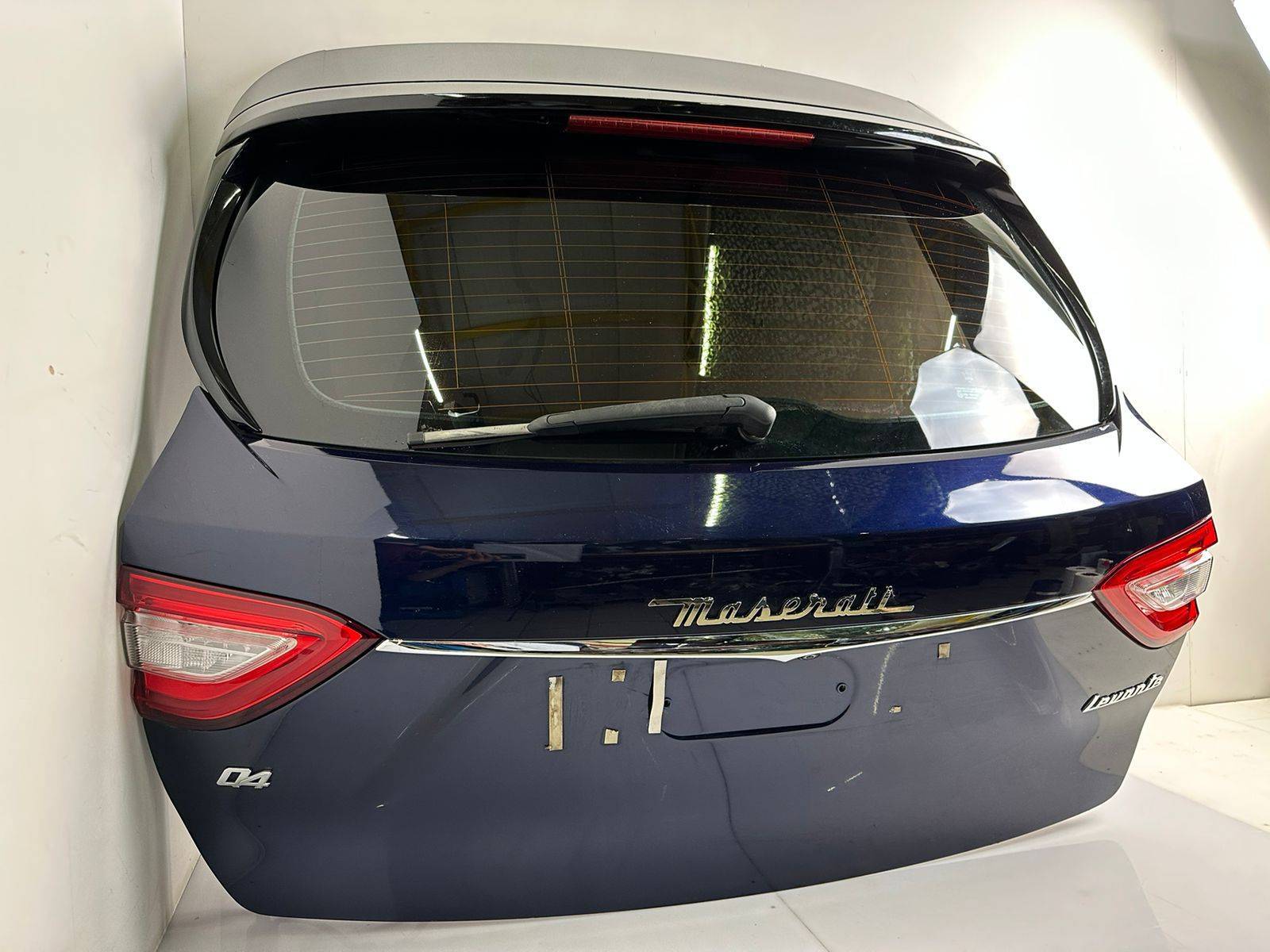 Крышка (дверь) багажника Maserati Levante (M161) купить в Беларуси