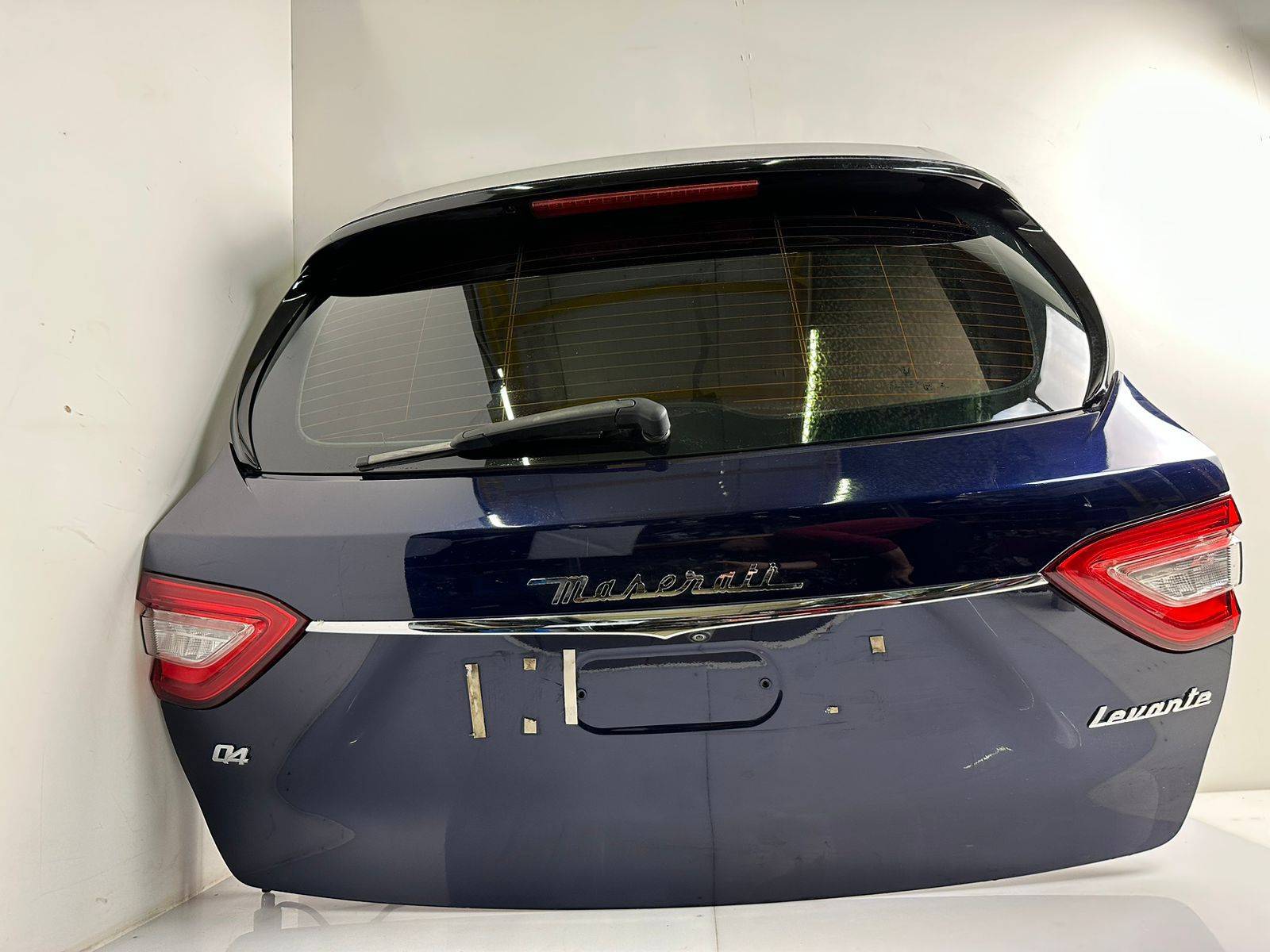 Крышка (дверь) багажника Maserati Levante (M161) купить в Беларуси