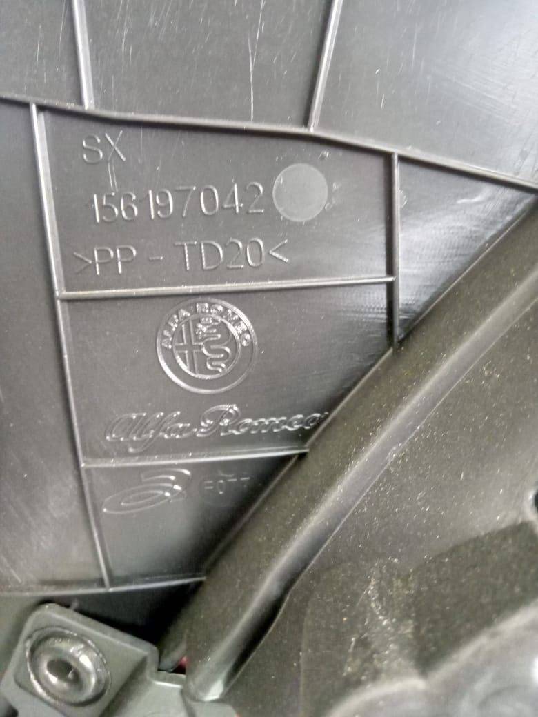 Обшивка (карта) двери передней левой Alfa Romeo Stelvio (949) купить в России
