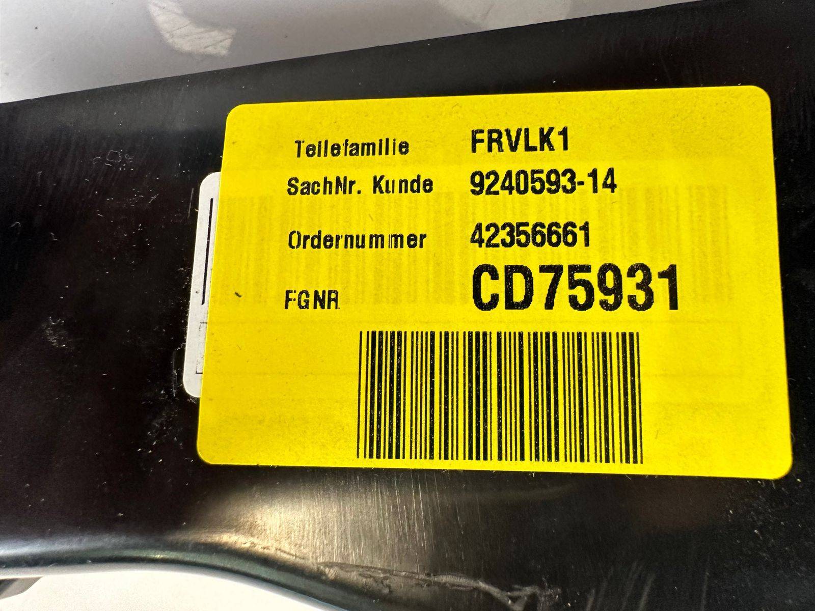 Накладка декоративная на торпедо BMW 4-Series (F32/F33/F36) купить в Беларуси
