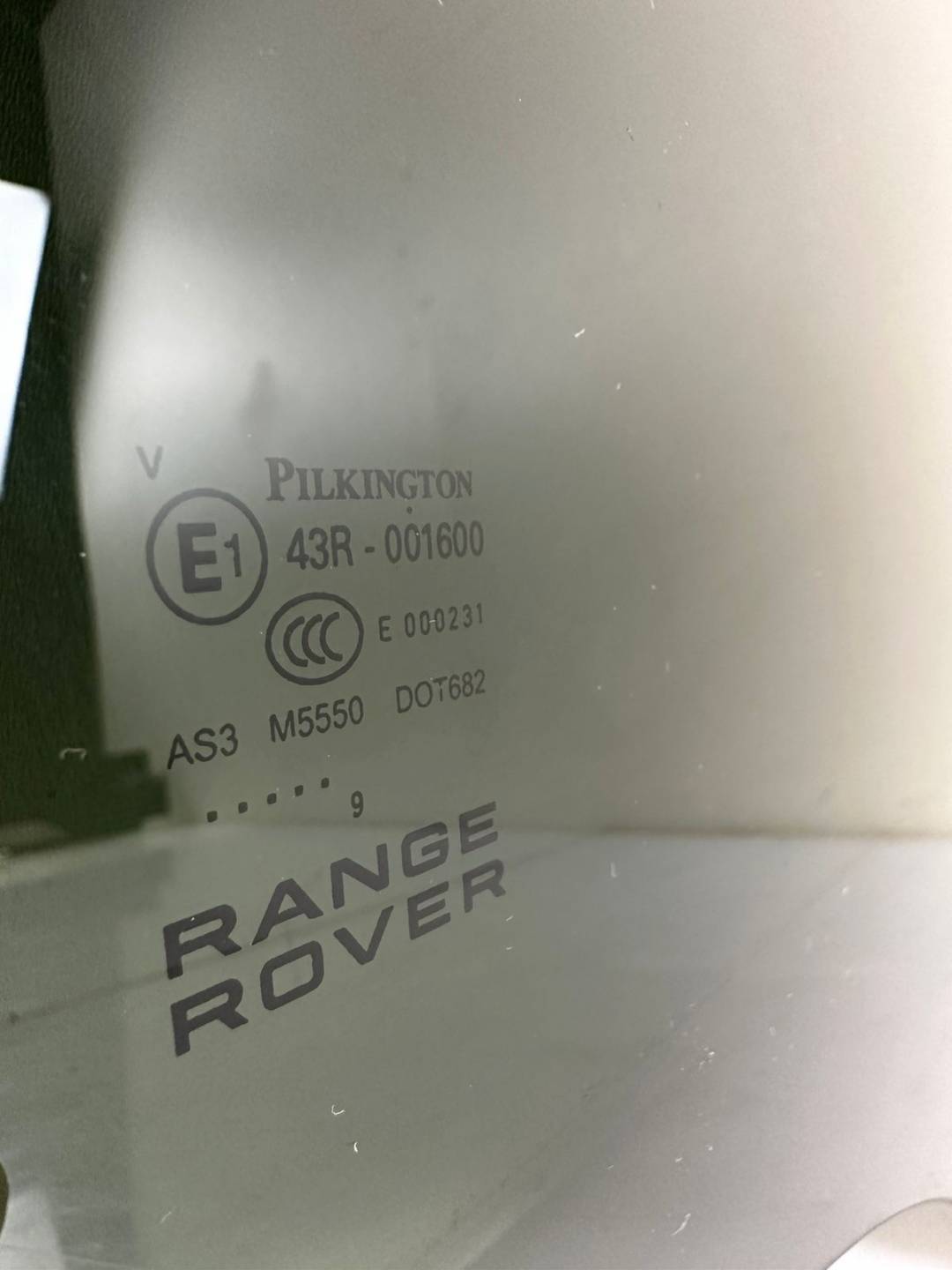 Стекло двери задней правой Land Rover Range Rover Sport 2 купить в России