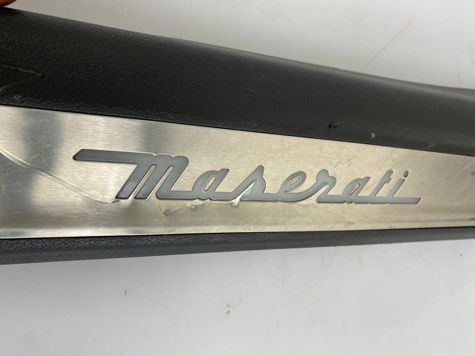 Накладка порога (внутренняя) Maserati Levante (M161) купить в России