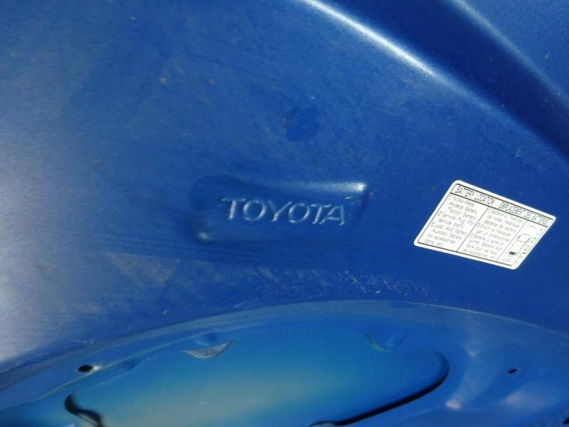 Капот Toyota Yaris 3 купить в Беларуси