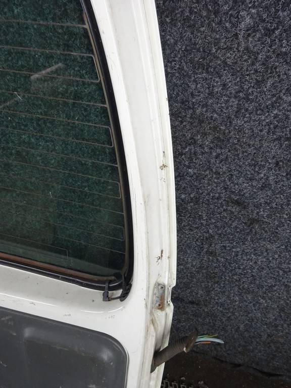 Дверь распашная задняя левая Volkswagen Caddy 2 купить в Беларуси