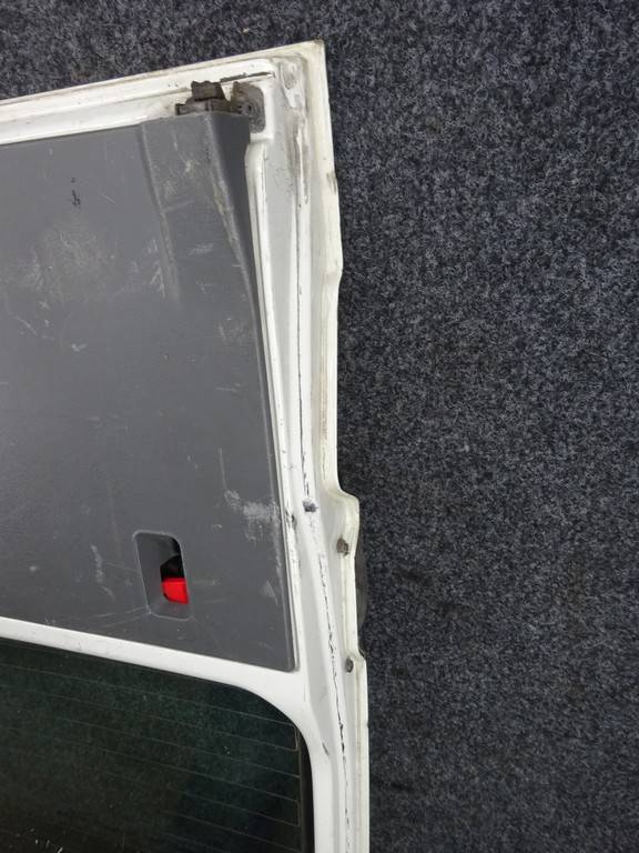 Дверь распашная задняя левая Volkswagen Caddy 2 купить в России