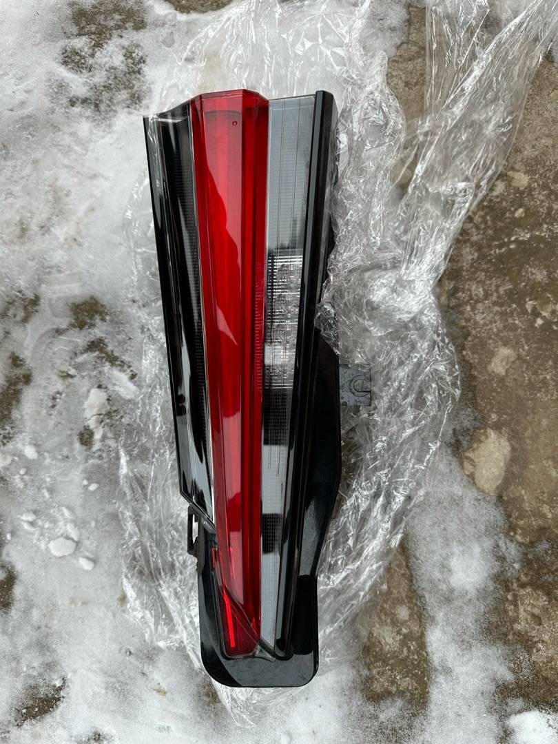 Фонарь крышки багажника левый Lexus NX купить в России