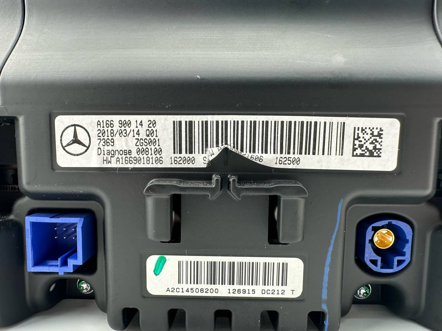Дисплей информационный Mercedes GLE-Class (W166) купить в Беларуси