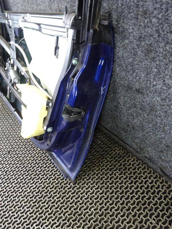 Дверь передняя правая Audi A4 B5 купить в Беларуси