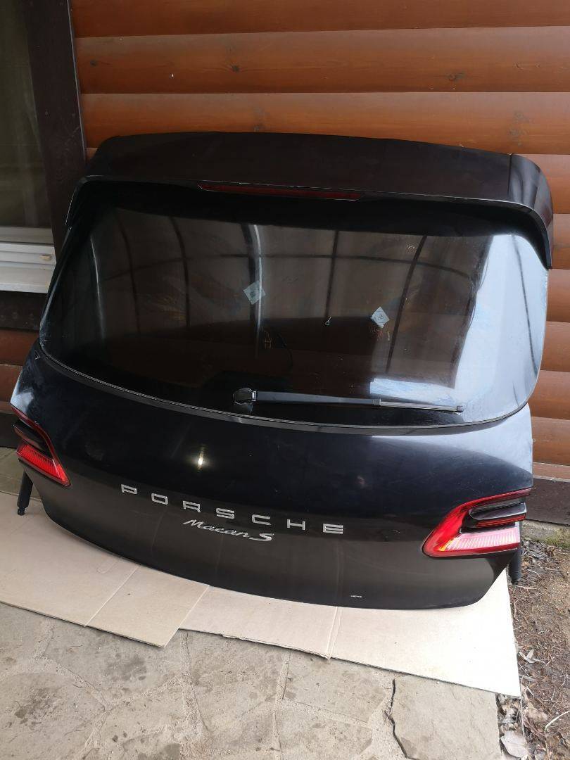 Крышка (дверь) багажника Porsche Macan купить в Беларуси