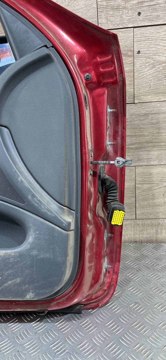 Дверь передняя левая Renault Laguna 2 купить в России