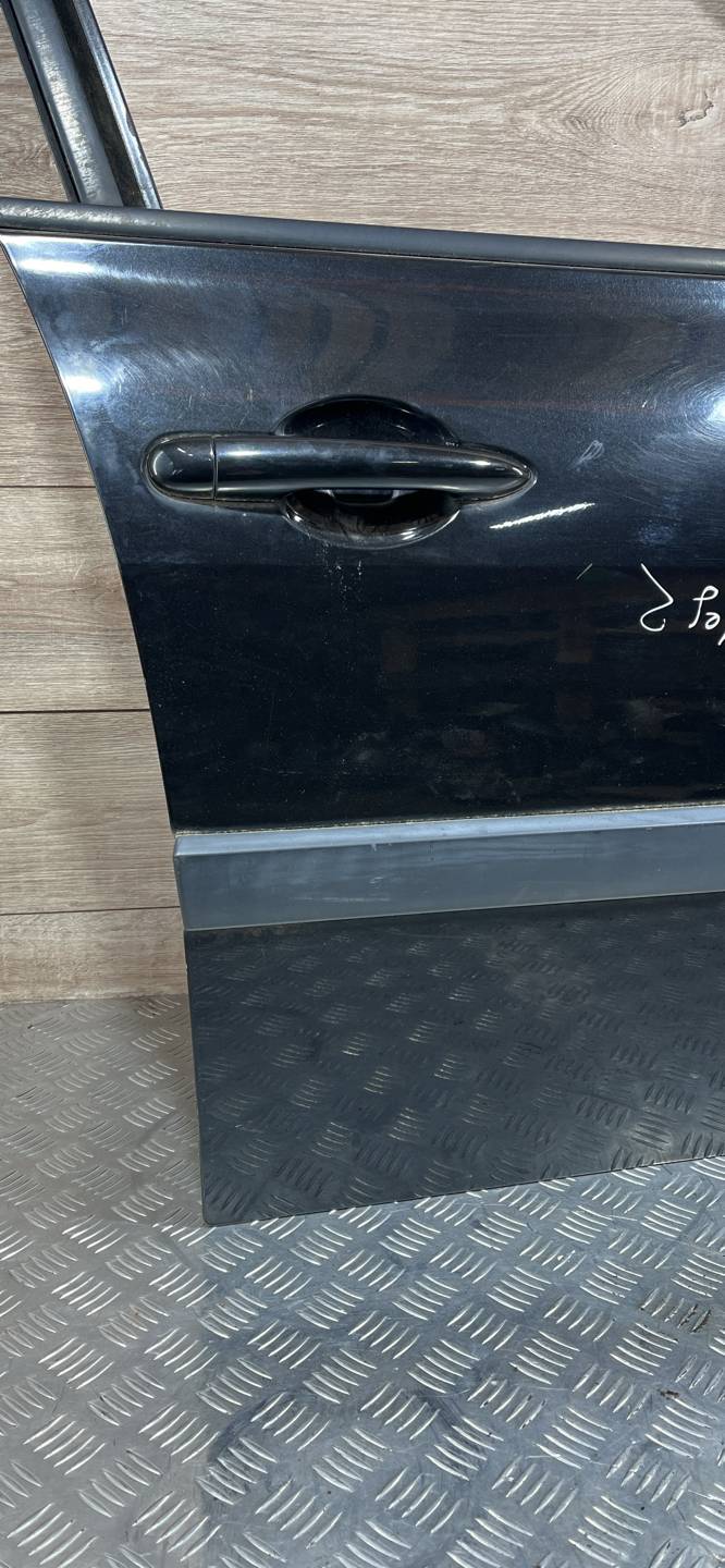 Дверь передняя правая Renault Megane 2 купить в России