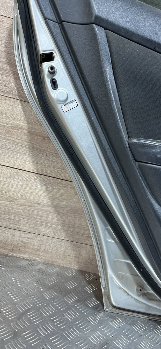 Дверь задняя левая Toyota Avensis 2 (T250) купить в Беларуси