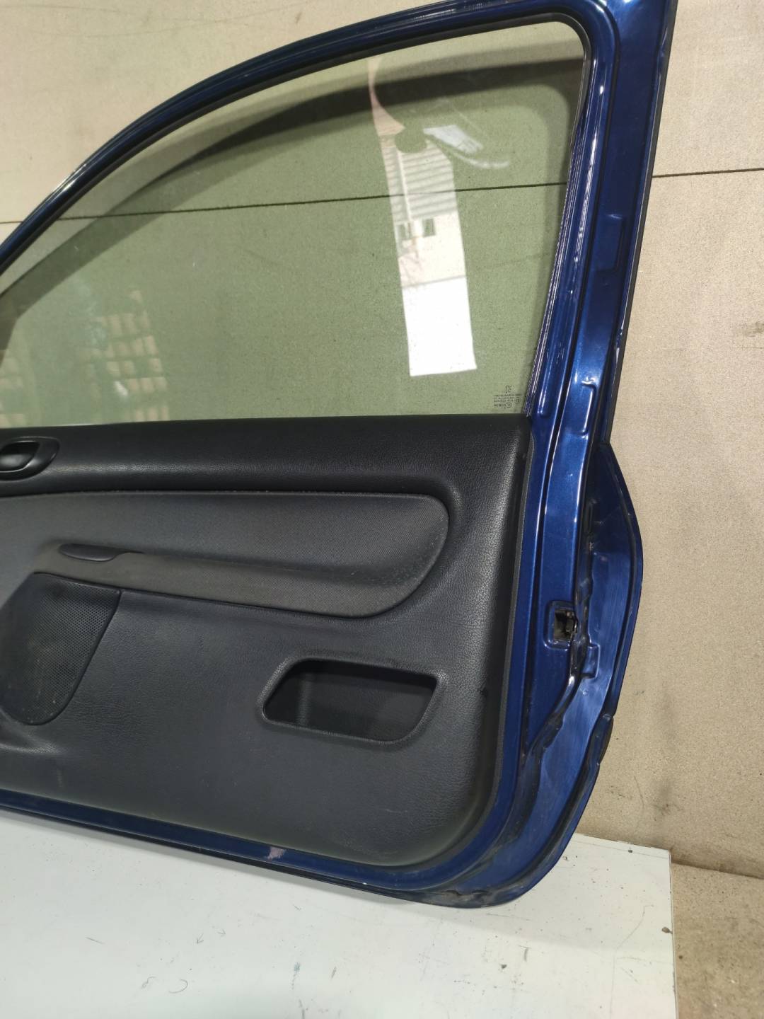 Дверь передняя правая Peugeot 206 купить в России
