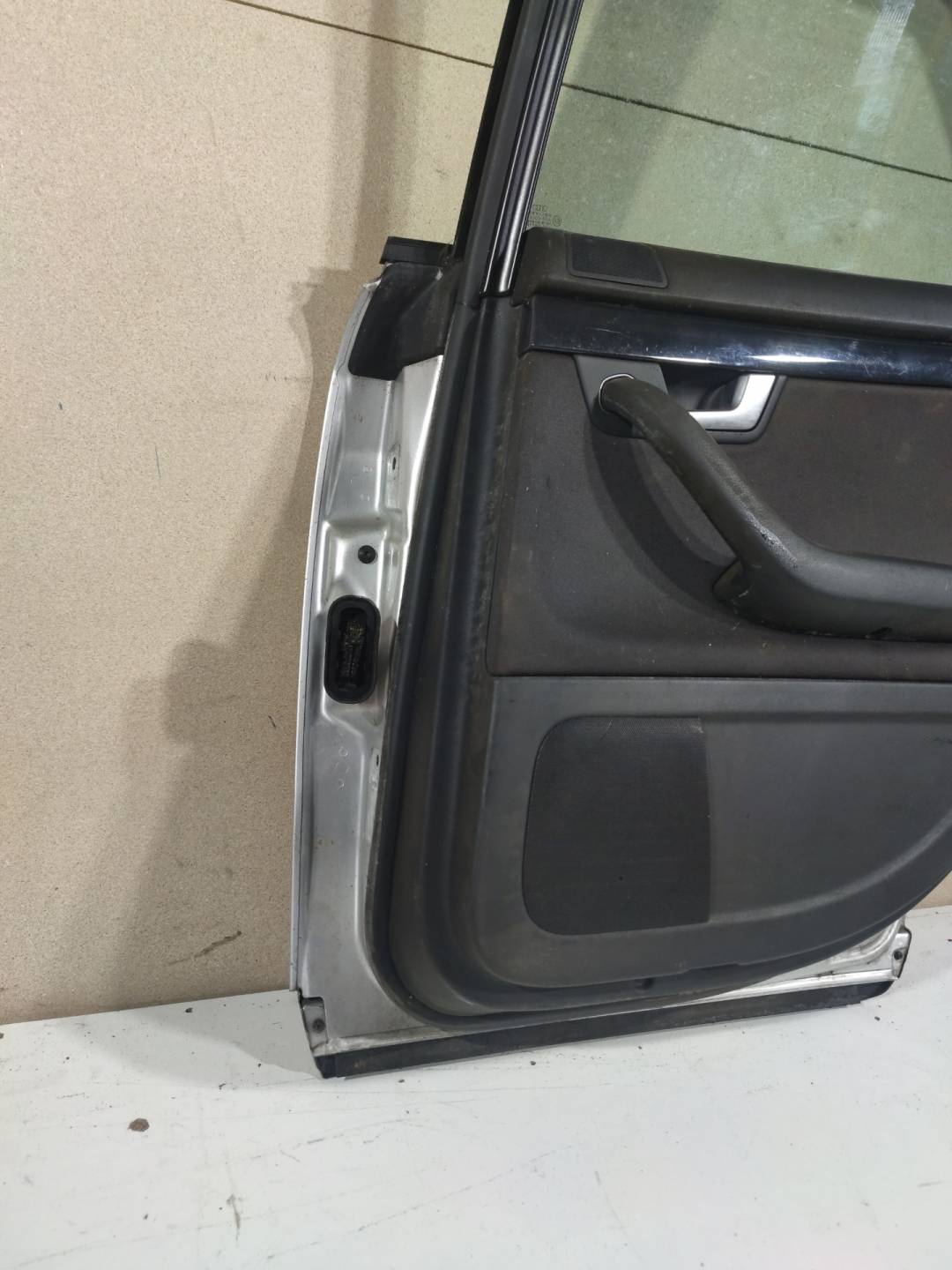 Дверь задняя правая Audi A4 B6 купить в России