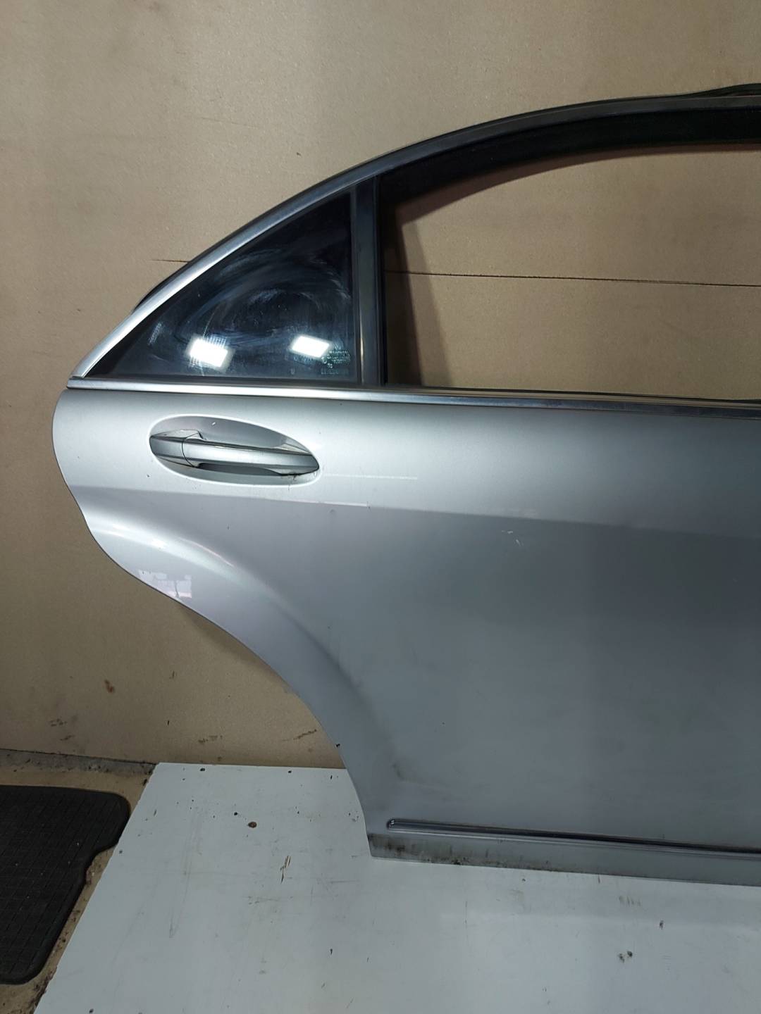 Дверь задняя правая Mercedes S-Class (W221) купить в России