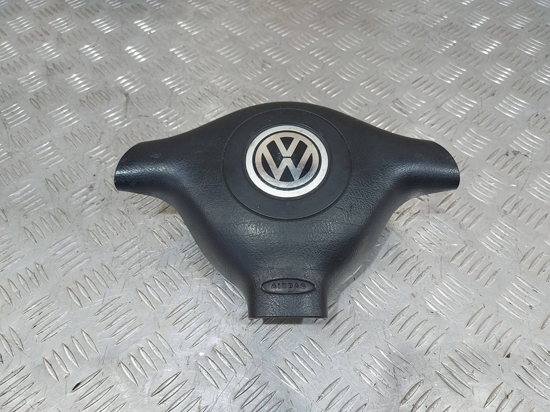 Подушка безопасности в рулевое колесо Volkswagen Passat 5 купить в Беларуси