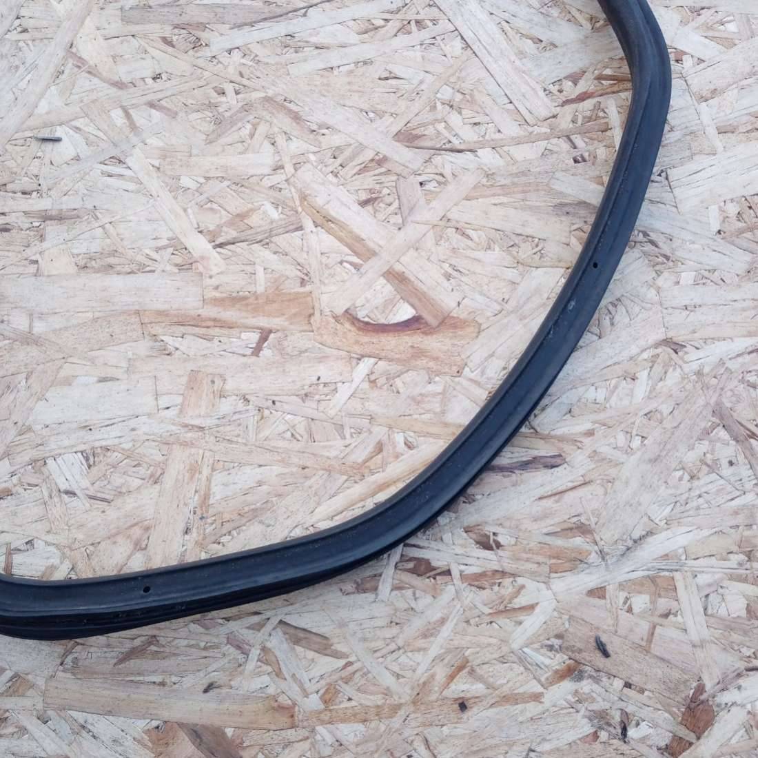 Уплотнитель Citroen Berlingo 1 купить в Беларуси