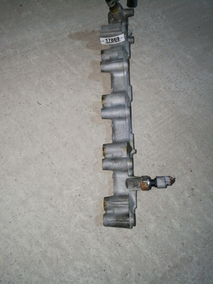 топливная рампа авенсис. топливная рампа авенсис 2.