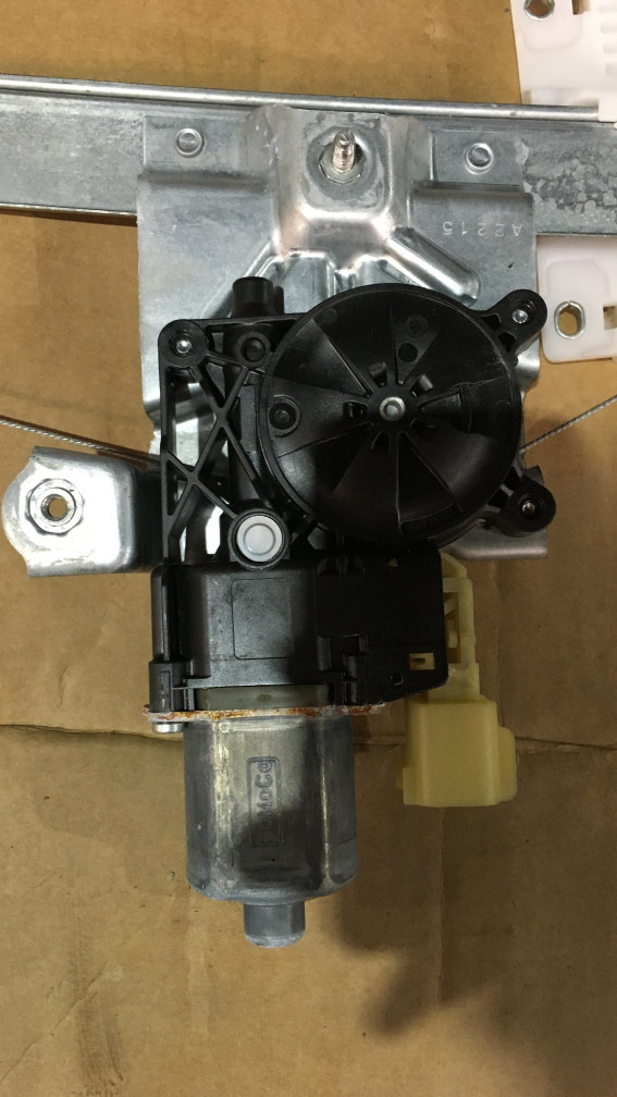 Моторчик стеклоподъемника задний правый к Ford Kuga, 2015, купить | DT-20479. Фото #2