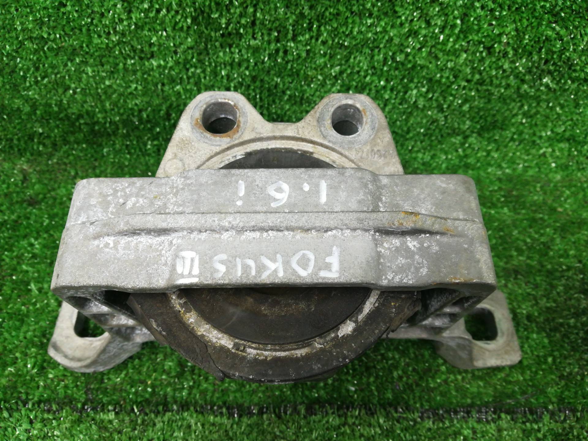 Правая подушка двигателя ford focus. 6 механика. 6. Подушка двигателя правая фокус 3. Подушка двигателя форд фокус 3 1.