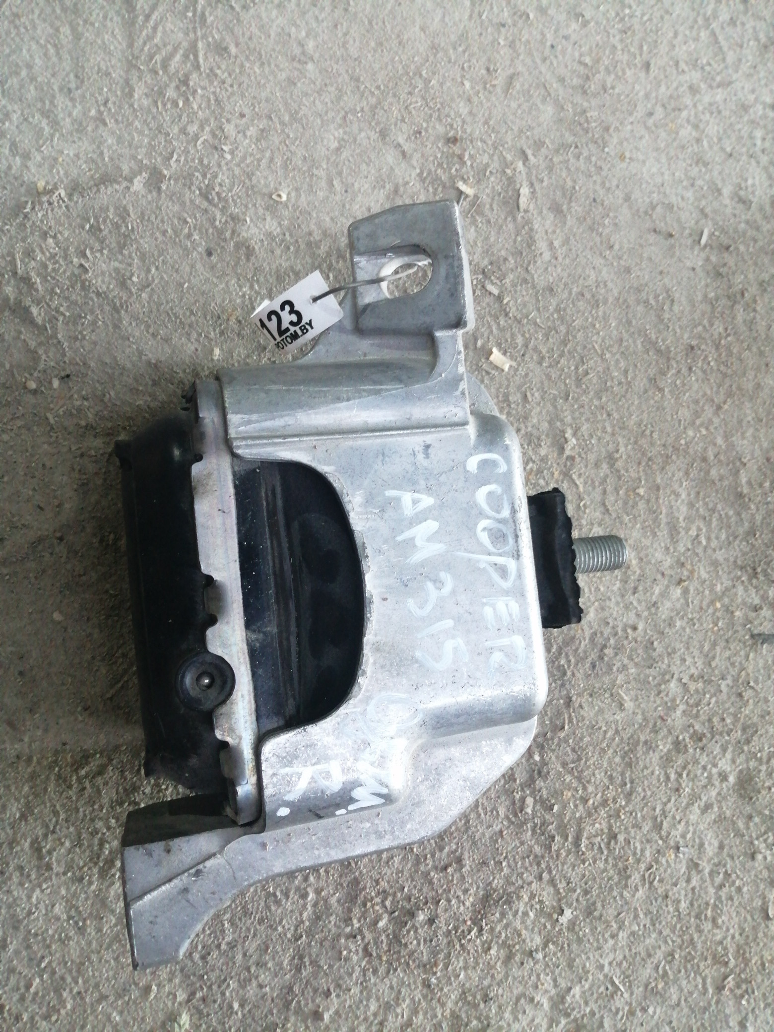 Подушка крепления двигателя к MINI Clubman, 2011, купить | DT-21123. Фото #1