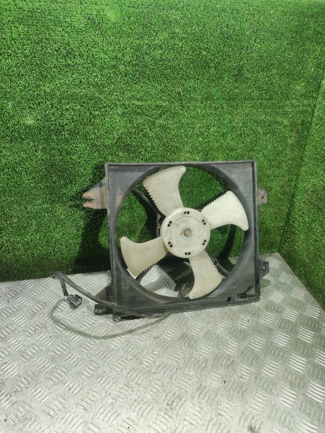 Вентилятор радиатора основного - Mitsubishi Galant (1996-2003)