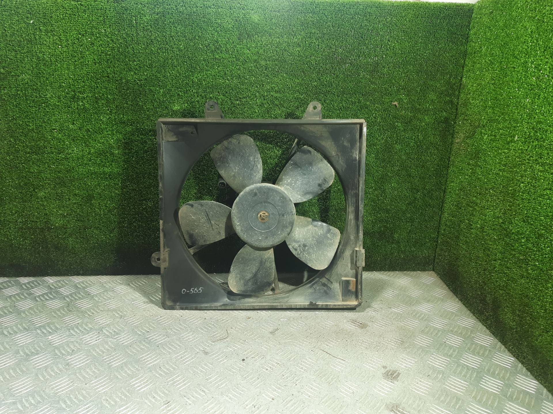 Вентилятор радиатора основного - KIA Carnival / Sedona (1998-2006)