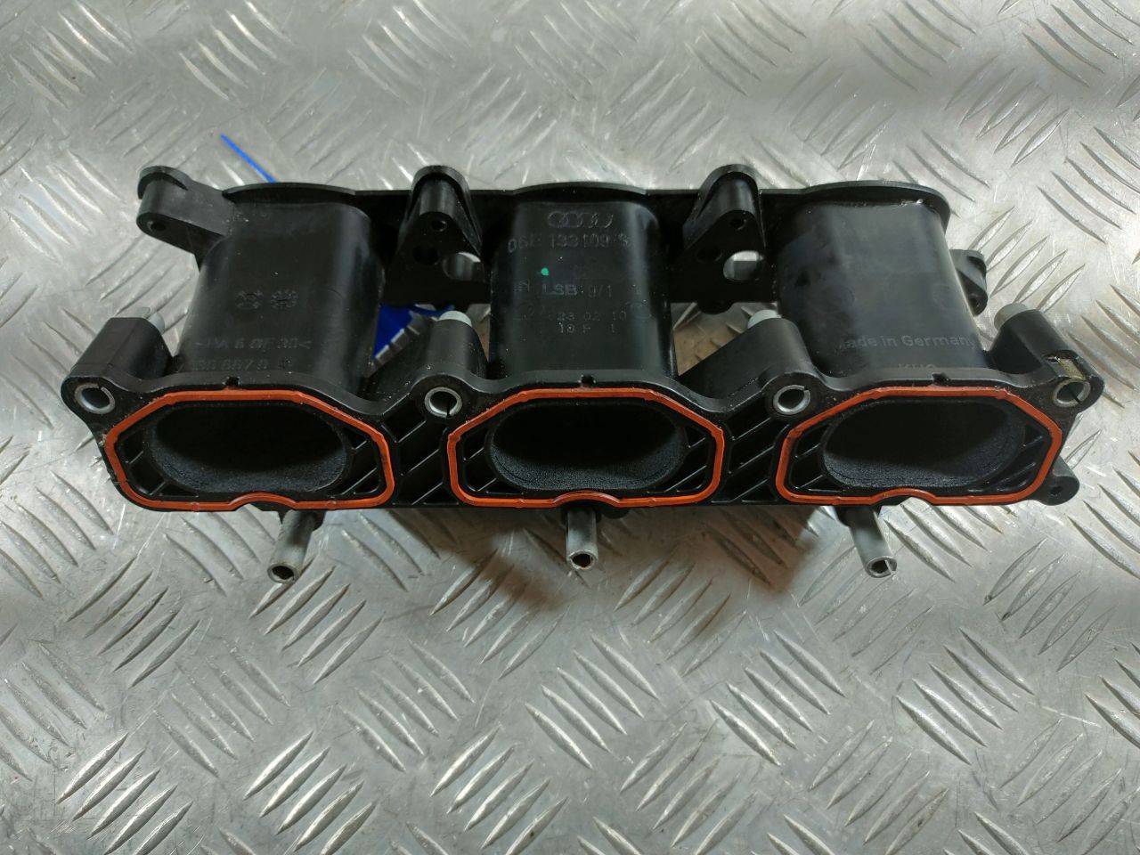Сервопривод заслонок впускного коллектора Audi Q5 8R 2011 OEM 06E133109S