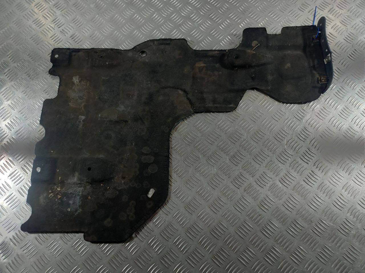 Защита днища Audi A8 D4/4H 2012 OEM 4H4825214B, 4H4825214C, 4H04H4825214C, 4H0825214C