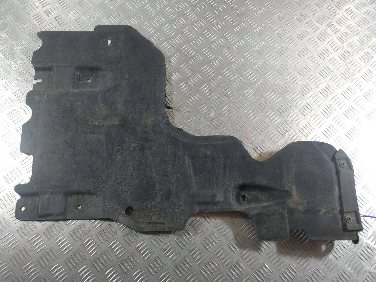 Защита днища Audi A8 D4/4H 2012 OEM 4H4825214B, 4H4825214C, 4H04H4825214C, 4H0825214C