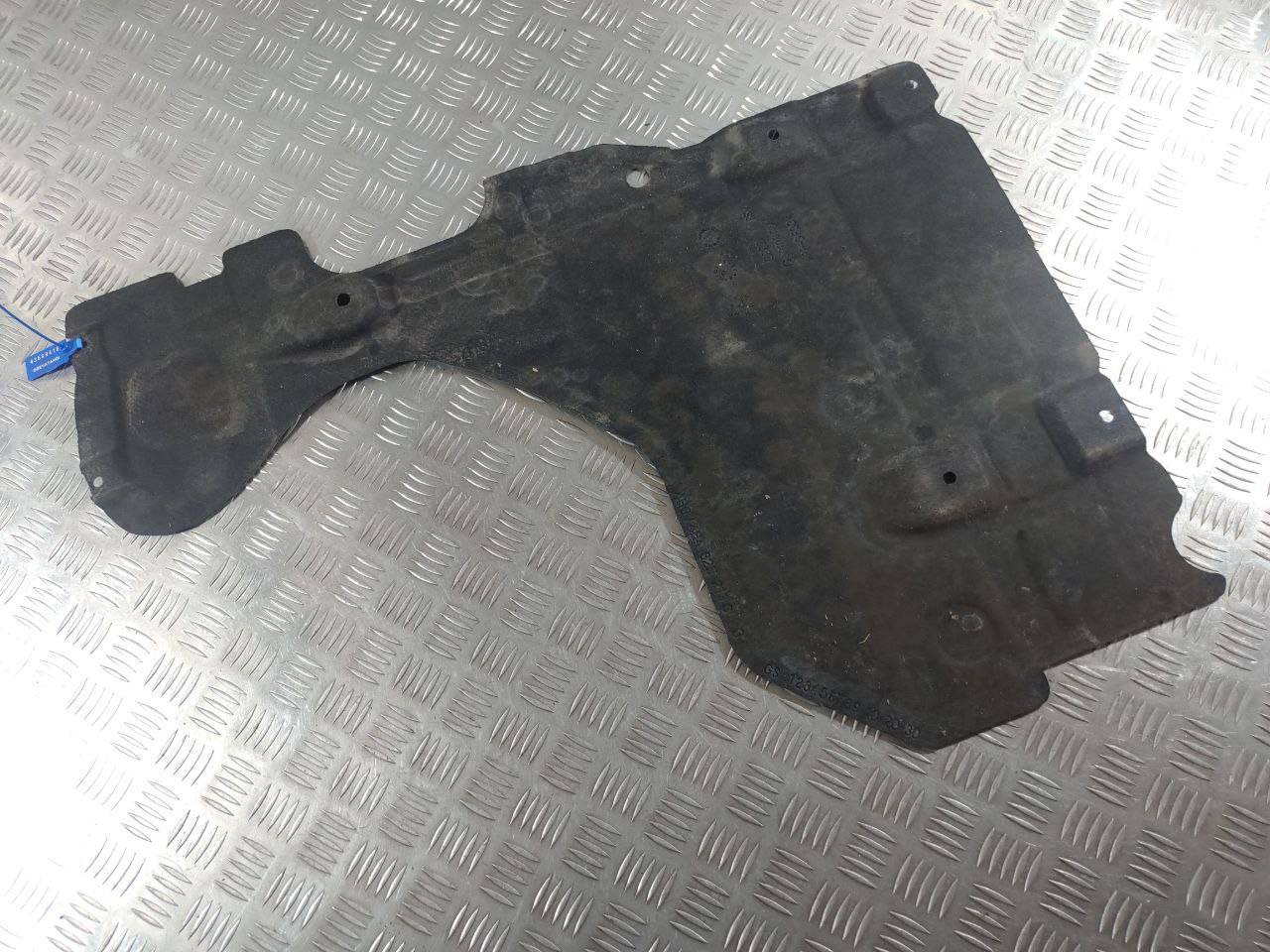 Защита днища Audi A8 D4/4H 2012 OEM 4H04H4825213C, 4H0825213C, 4H4825213C