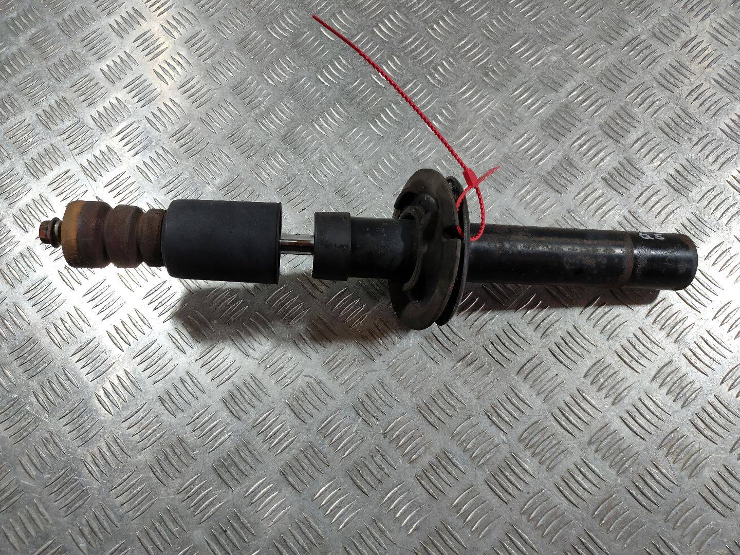амортизатор передний Audi Q5 8R 2011 OEM 8R0413031F, 8R0031F