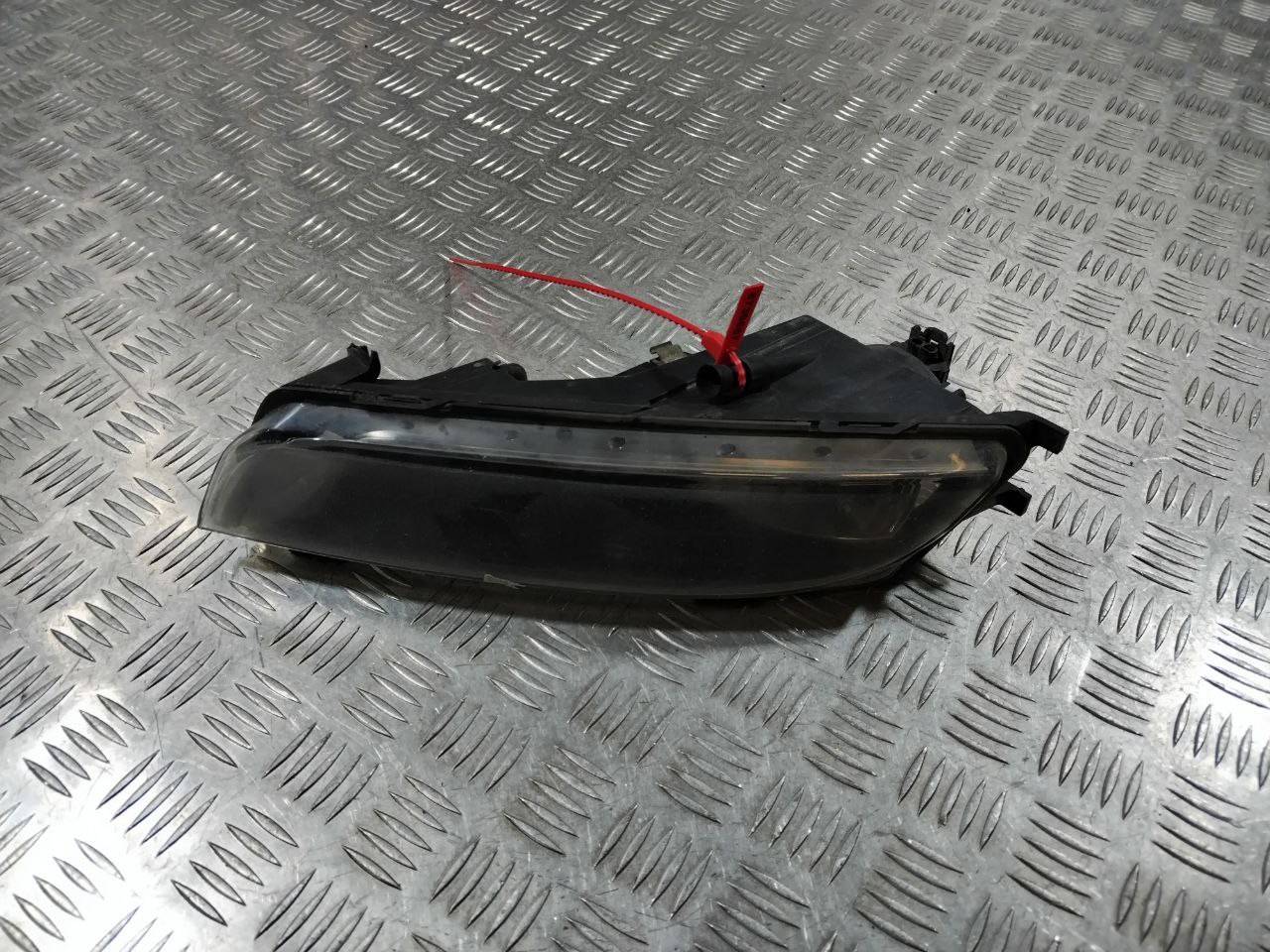 фара противотуманная правая Volkswagen Passat CC 2013 OEM 3C8941700