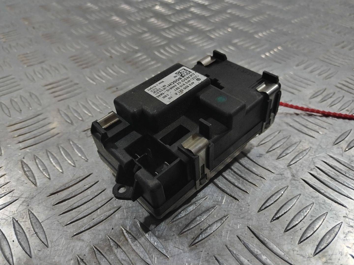 Сопротивление печки Audi A6 4F/C6 2007 OEM 4F0820521A