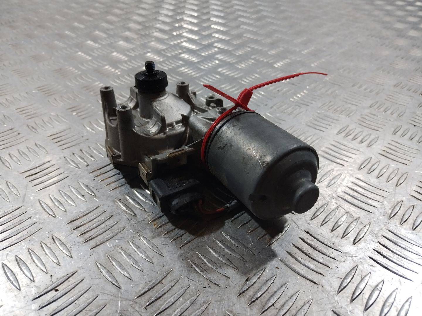 Моторчик передних стеклоочистителей (дворников) Audi A8 D4/4H 2010 OEM 4H1955119C