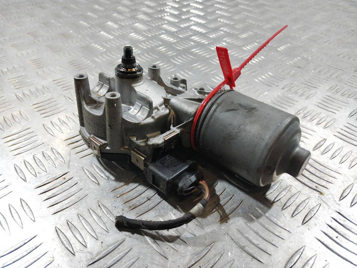 Моторчик передних стеклоочистителей (дворников) Audi A8 D4/4H 2011 OEM 4H1955119C