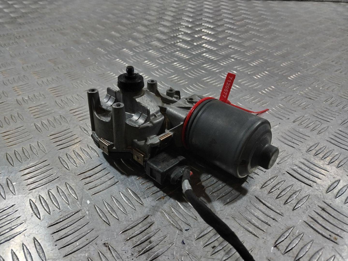Моторчик передних стеклоочистителей (дворников) Audi A8 D4/4H 2012 OEM 4H1955119C