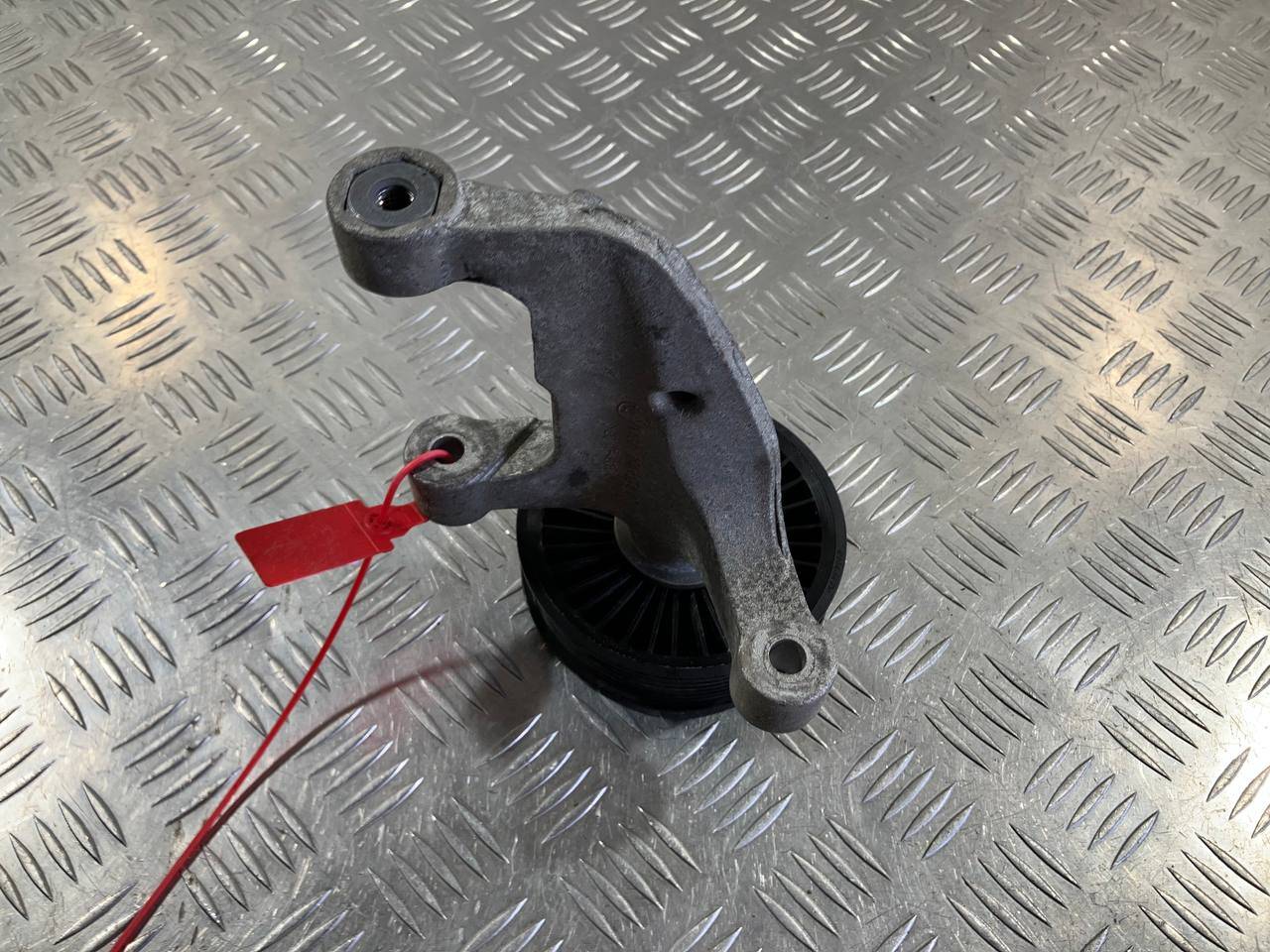 Натяжитель BMW 7 F01/F02 [рестайлинг] 2014 OEM 7567337