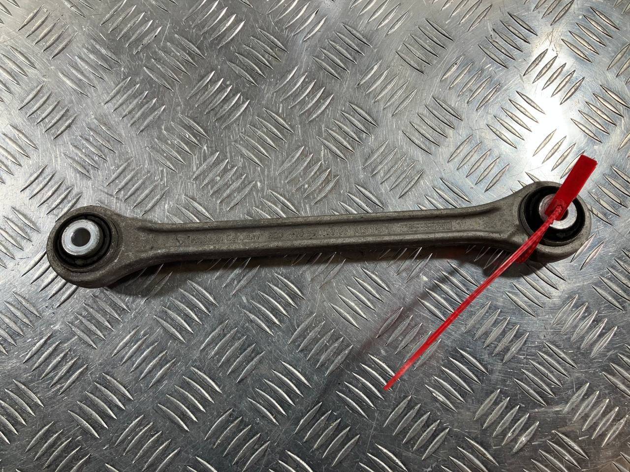 рычаг задний Porsche Panamera 970 2012 OEM 97033104300